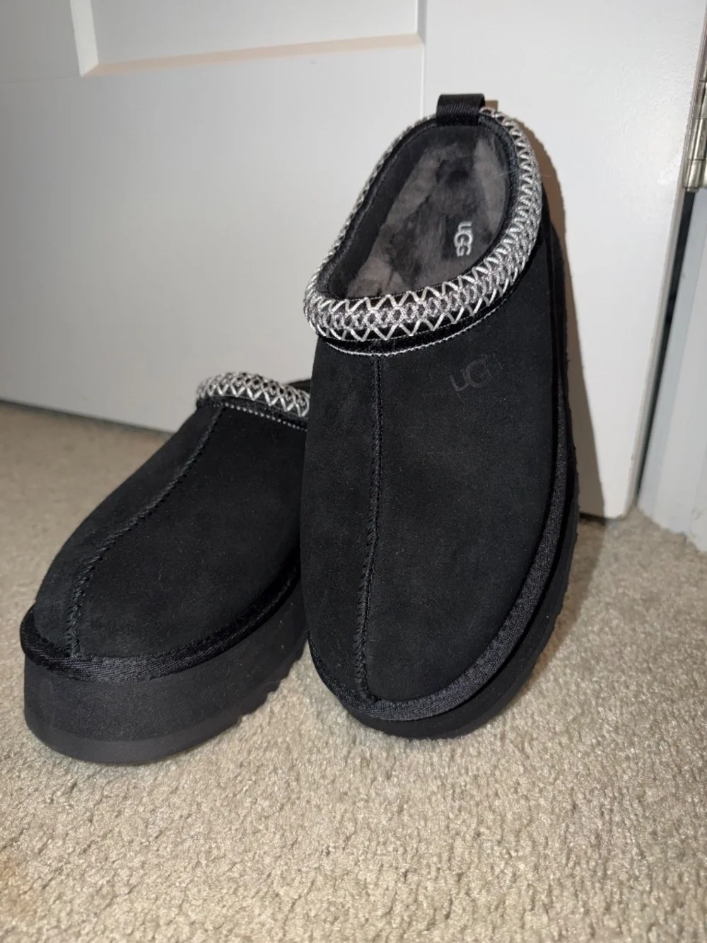 Brand New UGG Platform Tazz II 🖤✨